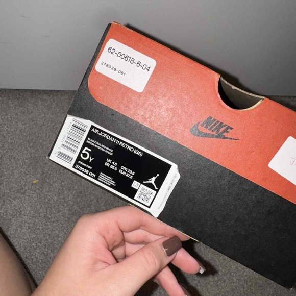 Jordan Retro 11 - Picture 5 of 5